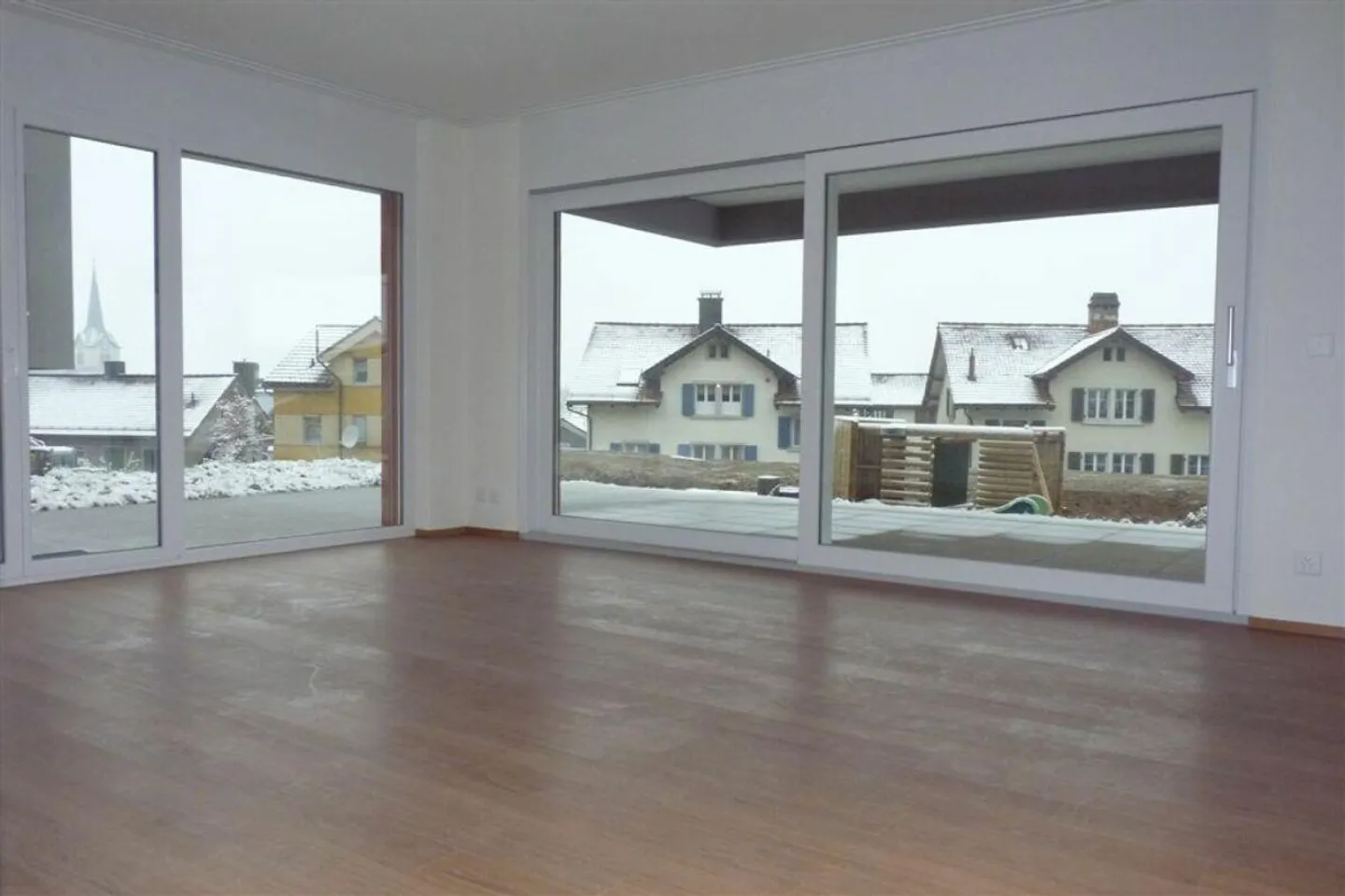 2.5 room apartment with patio - Photo 3 of 8