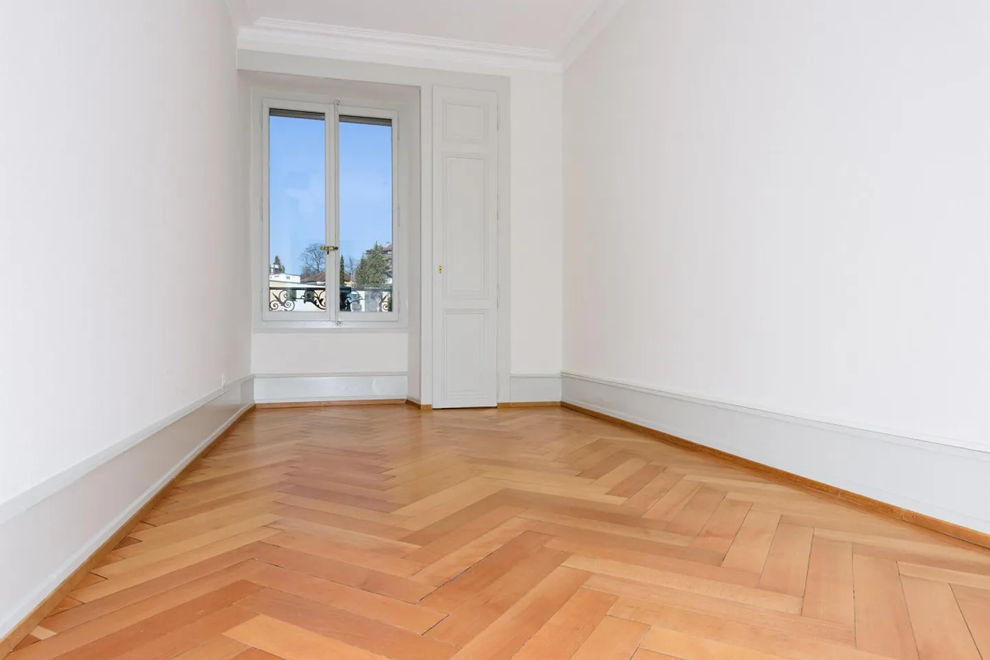 Stunning view of the lake - Photo 9 of 11