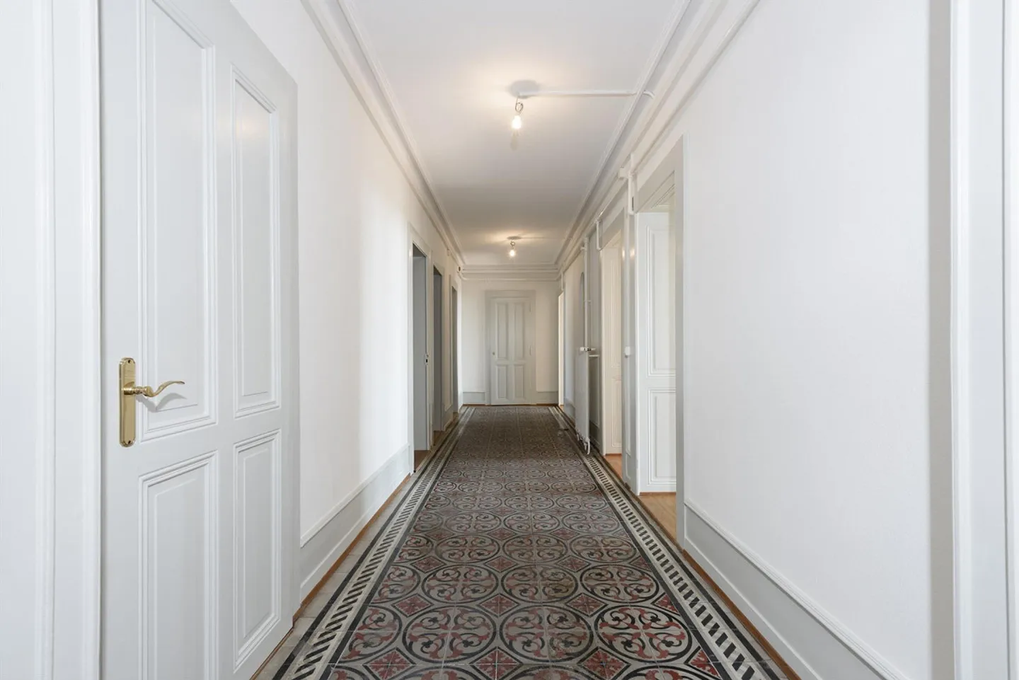 Stunning view of the lake - Photo 10 of 11