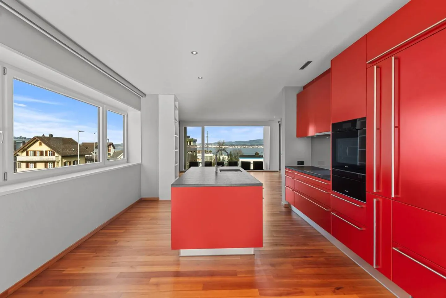 The Great Elegance - with Lake View! - Photo 11 of 27