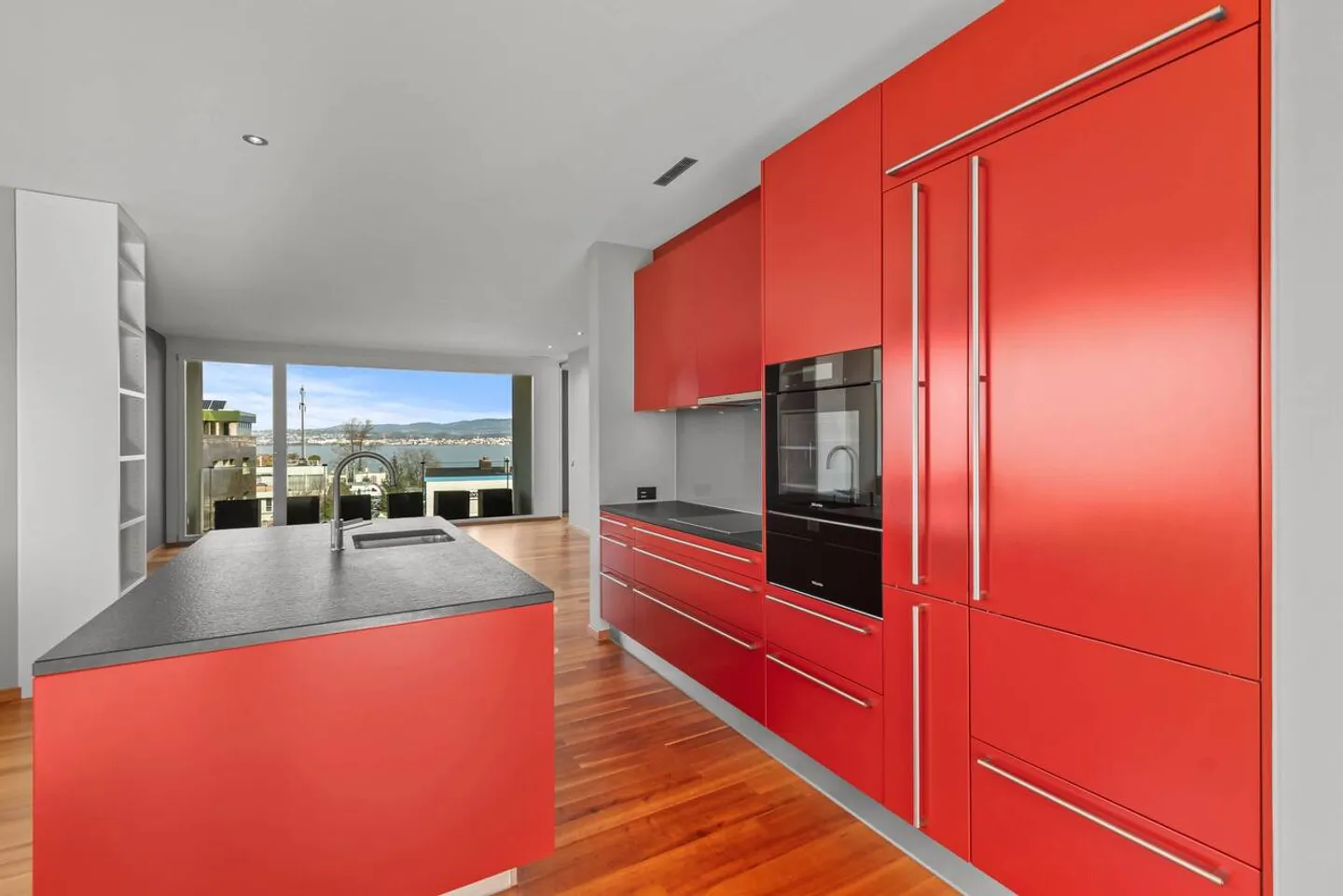 The Great Elegance - with Lake View! - Photo 13 of 27