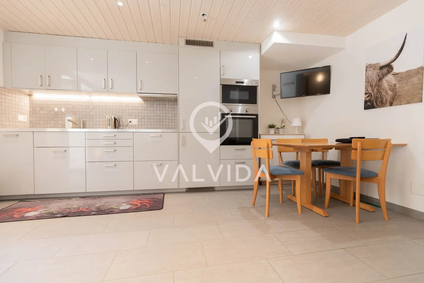 Exclusive: Completely renovated house with two apartments in the municipality of Varen - Photo 3 of 14