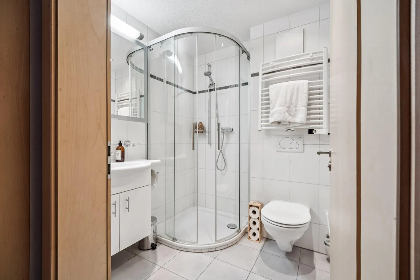 Appartement secondaire de 4,5 pièces situé au centre avec vue sur le Cervin - Photo 5 sur 11