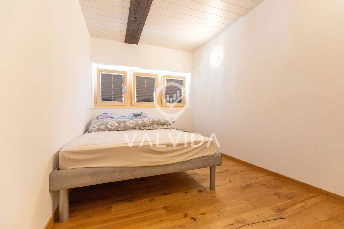Exclusive: Completely renovated house with two apartments in the municipality of Varen - Photo 5 of 14