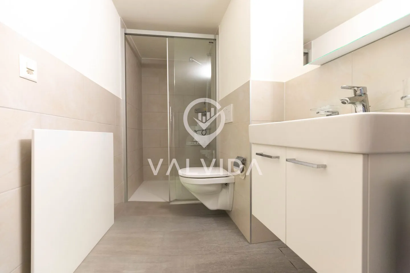 Exclusive: Completely renovated house with two apartments in the municipality of Varen - Photo 6 of 14