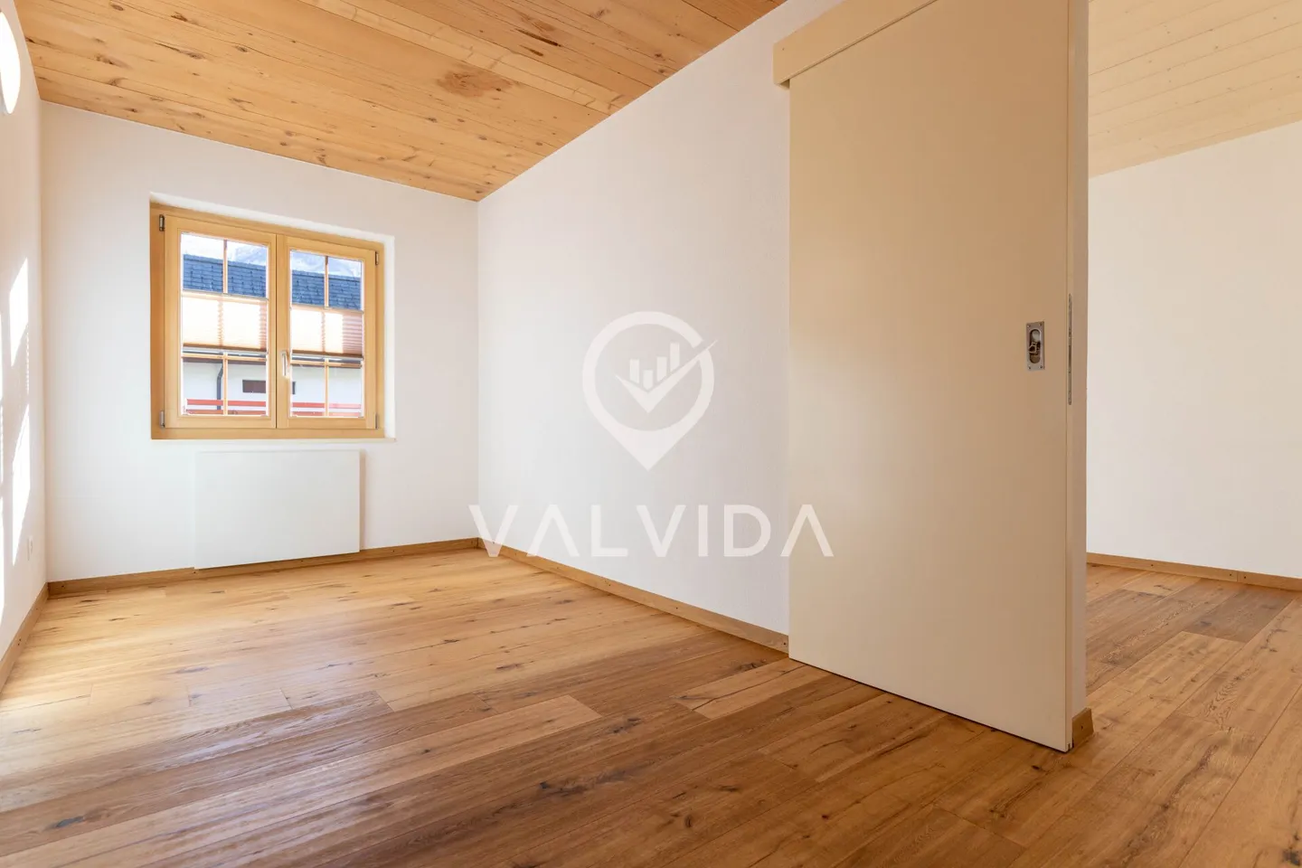 Exclusive: Completely renovated house with two apartments in the municipality of Varen - Photo 9 of 14