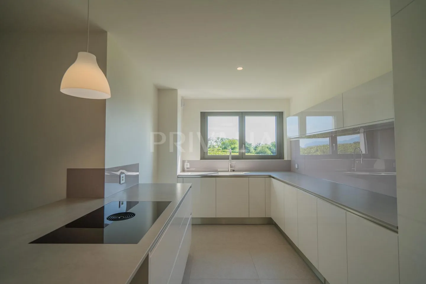 Appartamento di 5 stanze in una residenza contemporanea di alta qualità... - Foto 2 di 8