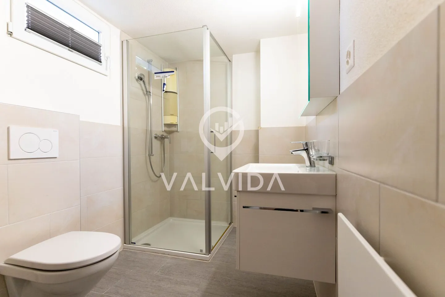 Exclusive: Completely renovated house with two apartments in the municipality of Varen - Photo 11 of 14