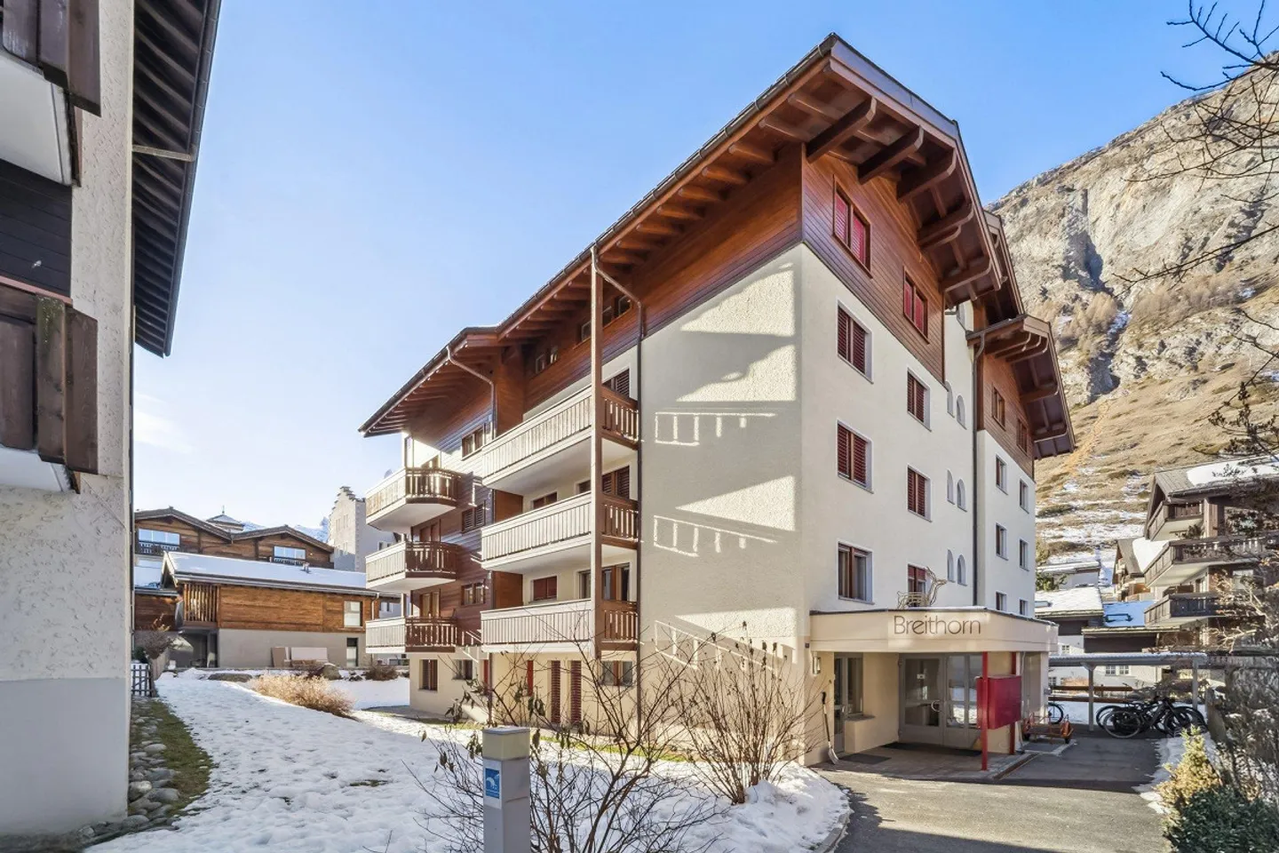 Appartement secondaire de 4,5 pièces situé au centre avec vue sur le Cervin - Photo 9 sur 11