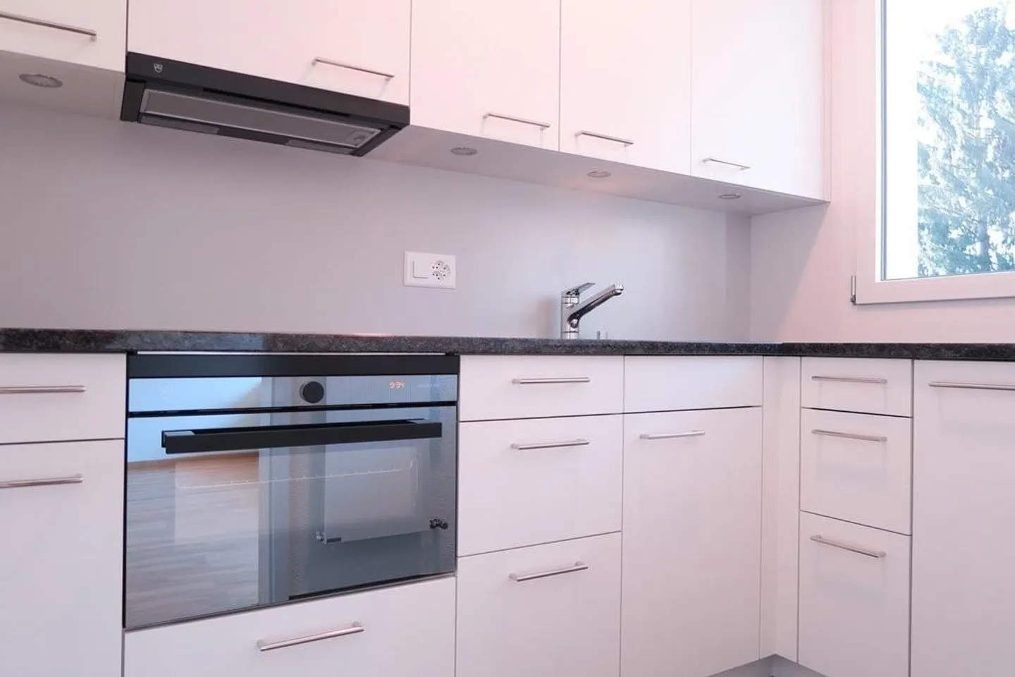 Gemütliche moderne Wohnung nahe Stadt - Foto 2 von 4