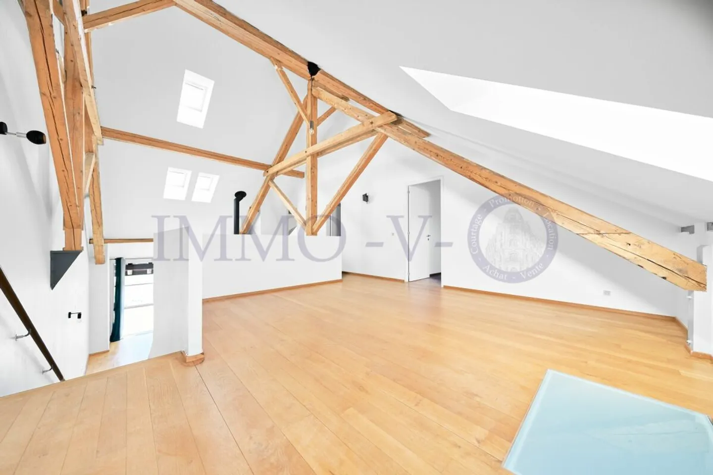 Duplex spacieux rénové - Photo 1 sur 9
