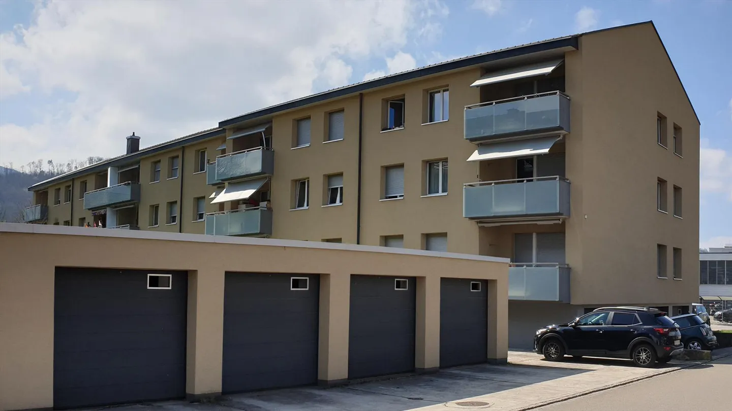 Appartamento di 4 stanze, piano rialzato - Foto 2 di 10