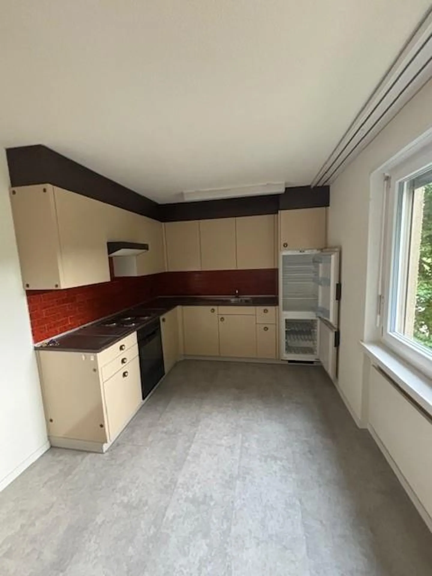 Appartement familial abordable dans un quartier résidentiel - Photo 3 sur 8