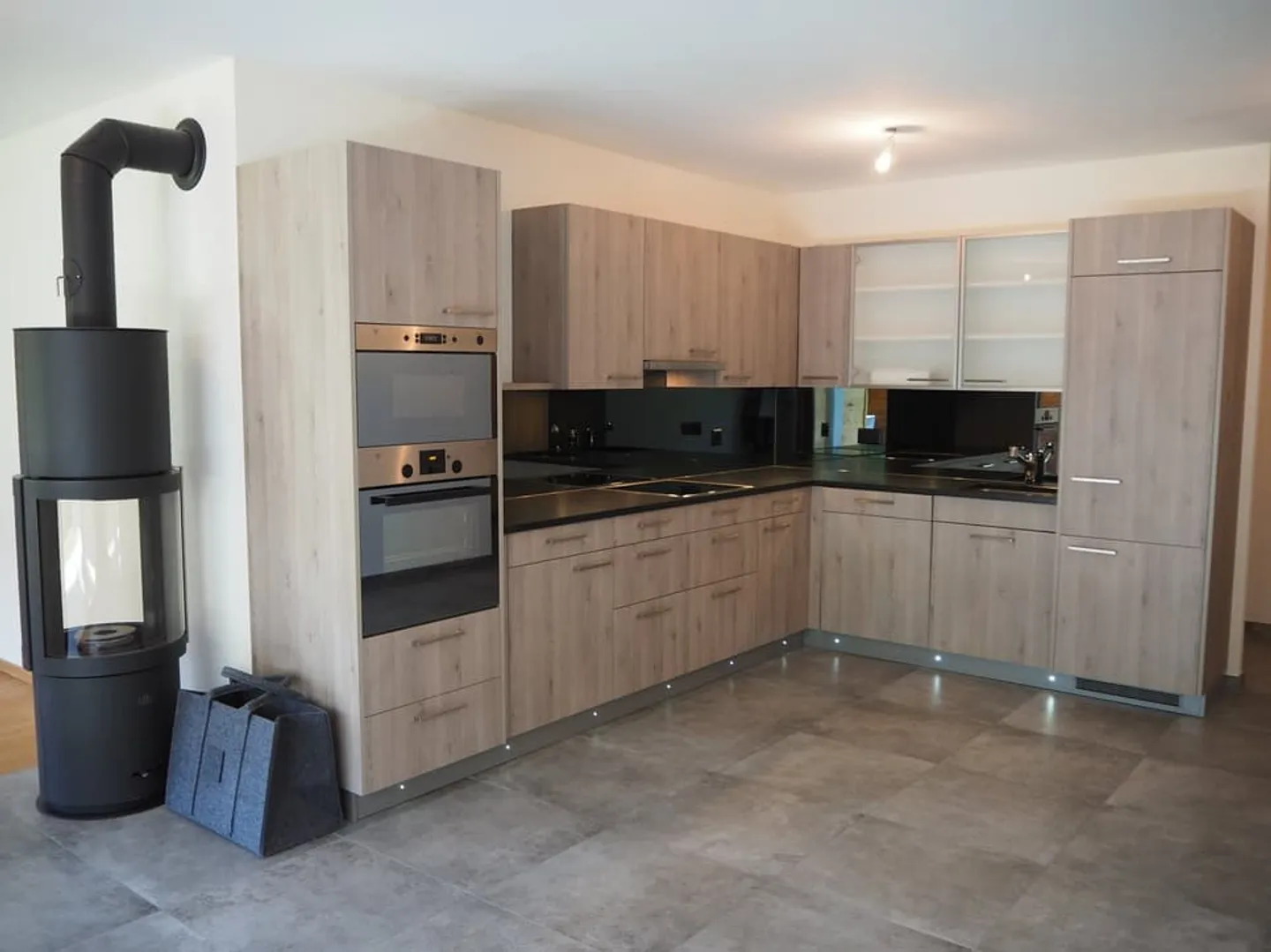 Magnifique appartement 3,5 pièces - balcon-terrasse-loggia - Evolène - 112 m2 - Photo 4 sur 11