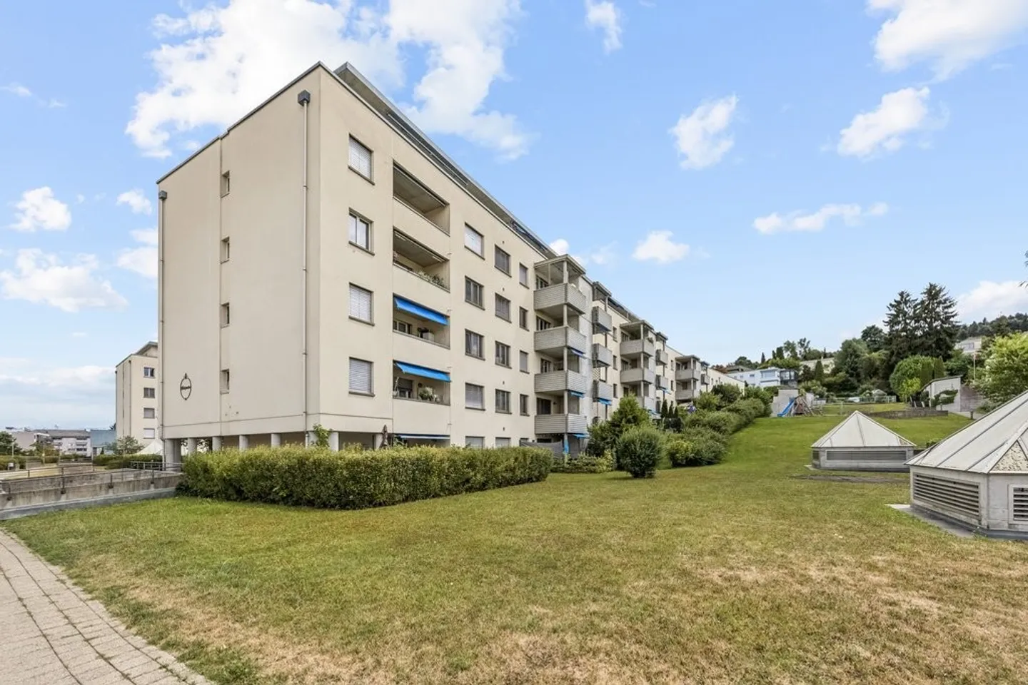 Attraktive Wohnung mit Balkon - Foto 1 von 12