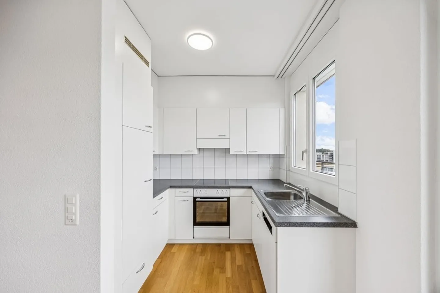 Attraktive Wohnung mit Balkon - Foto 2 von 12