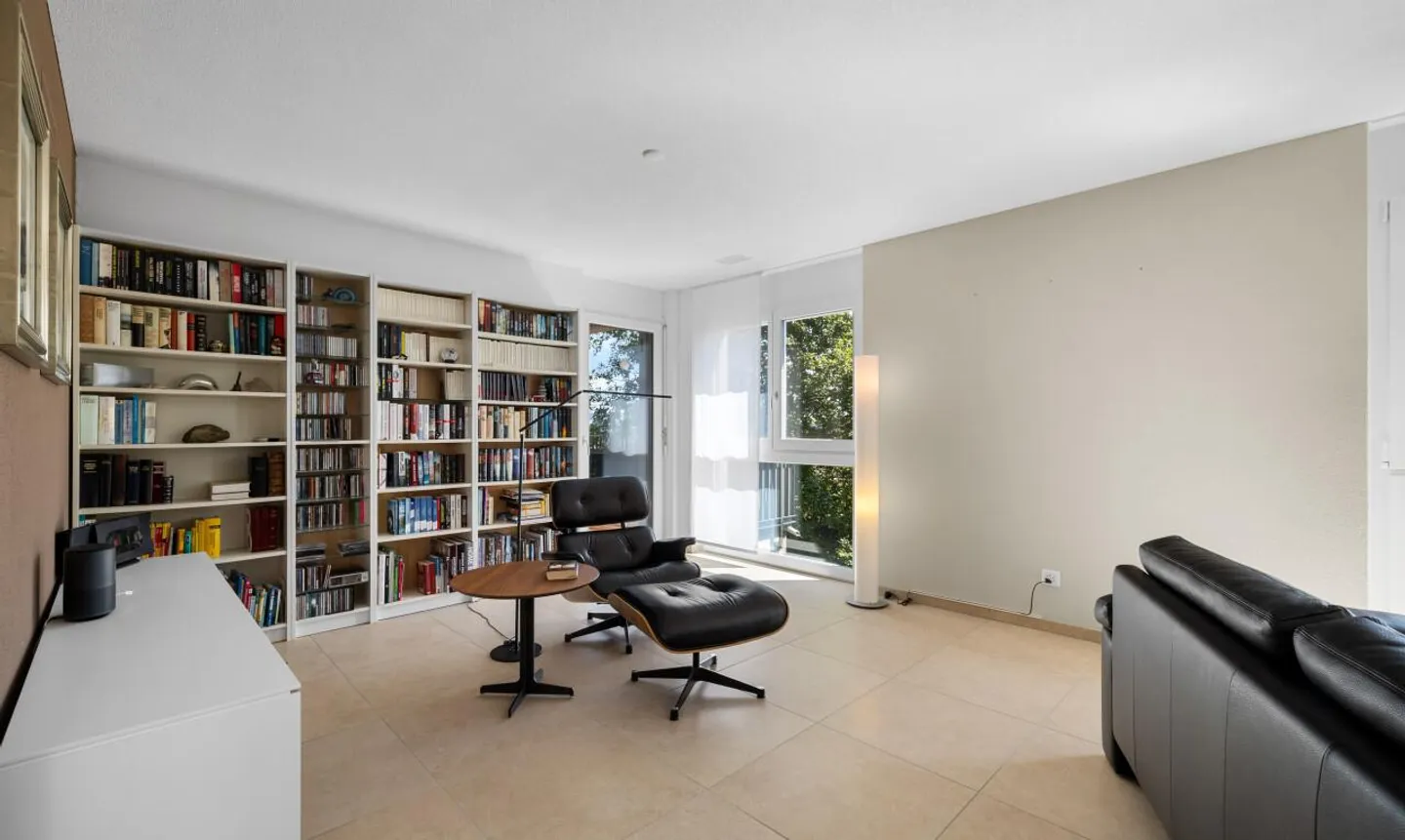 Charming Apartment with Garden - Photo 7 of 13