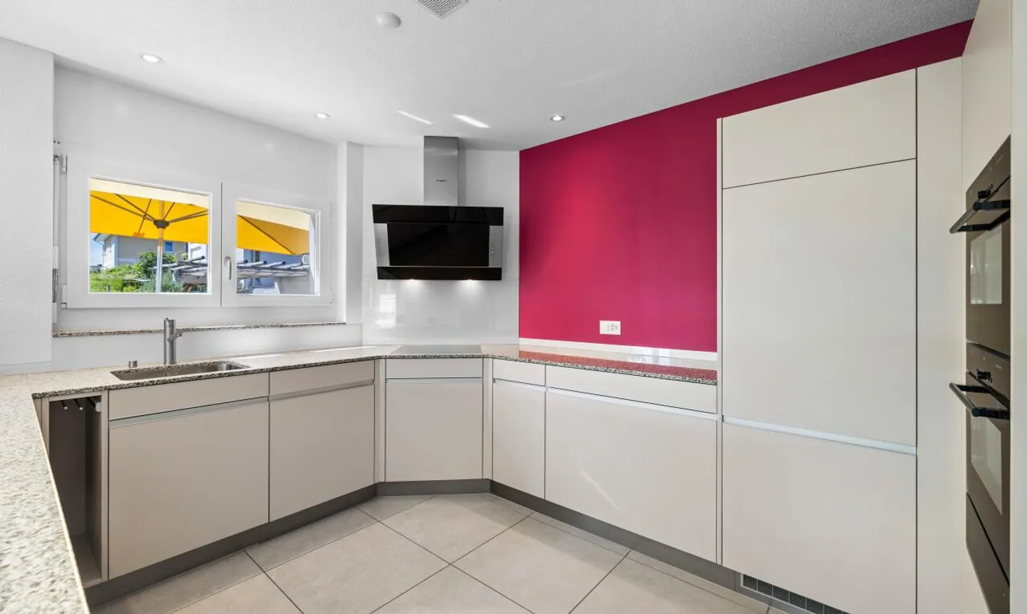 Charming Apartment with Garden - Photo 9 of 13