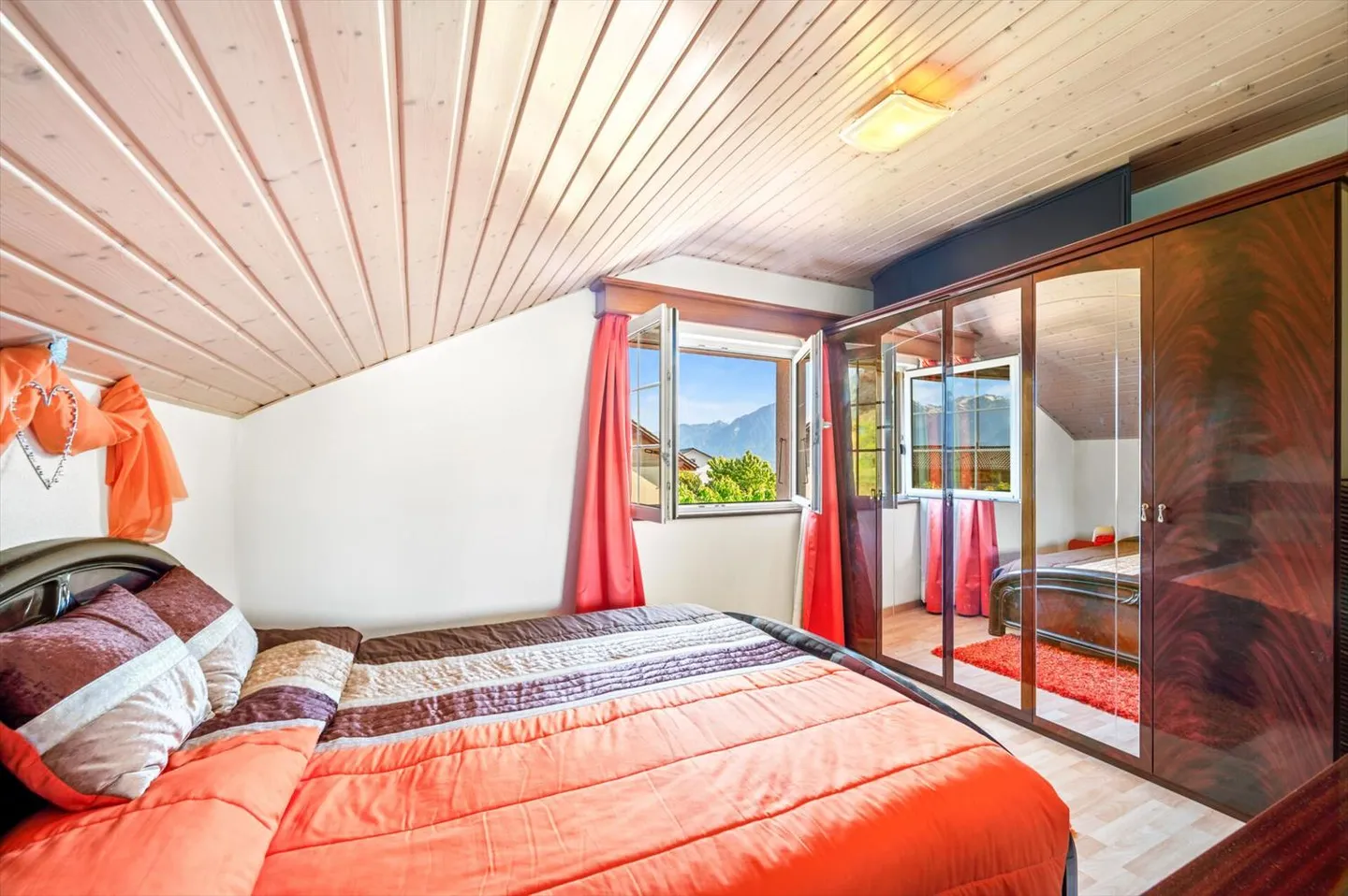 Beautiful individual villa with 7.5 rooms located in St-Légier, offering generous space - Photo 11 of 13