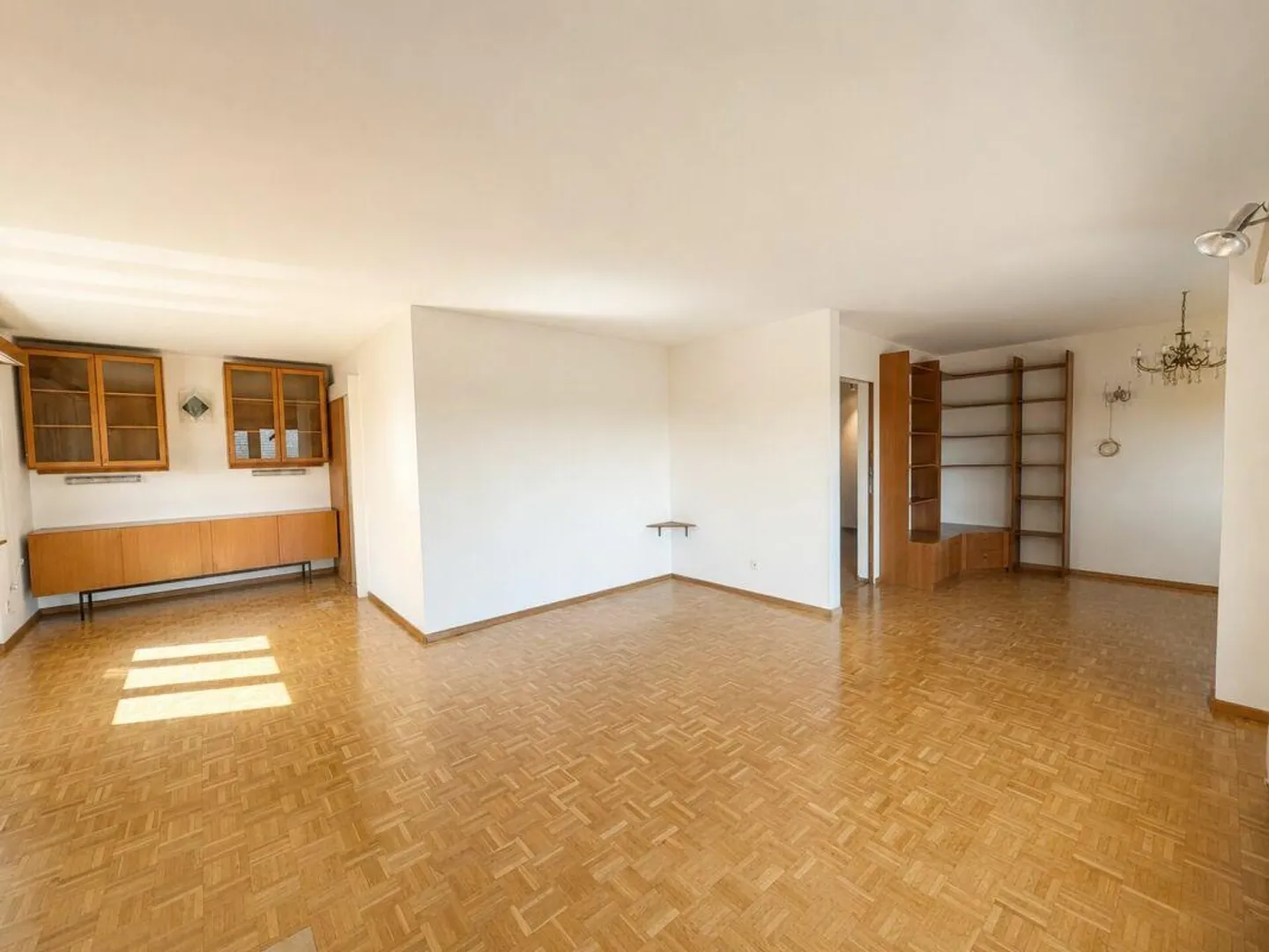 Charmantes freistehendes Haus mit Garten - Foto 7 von 15
