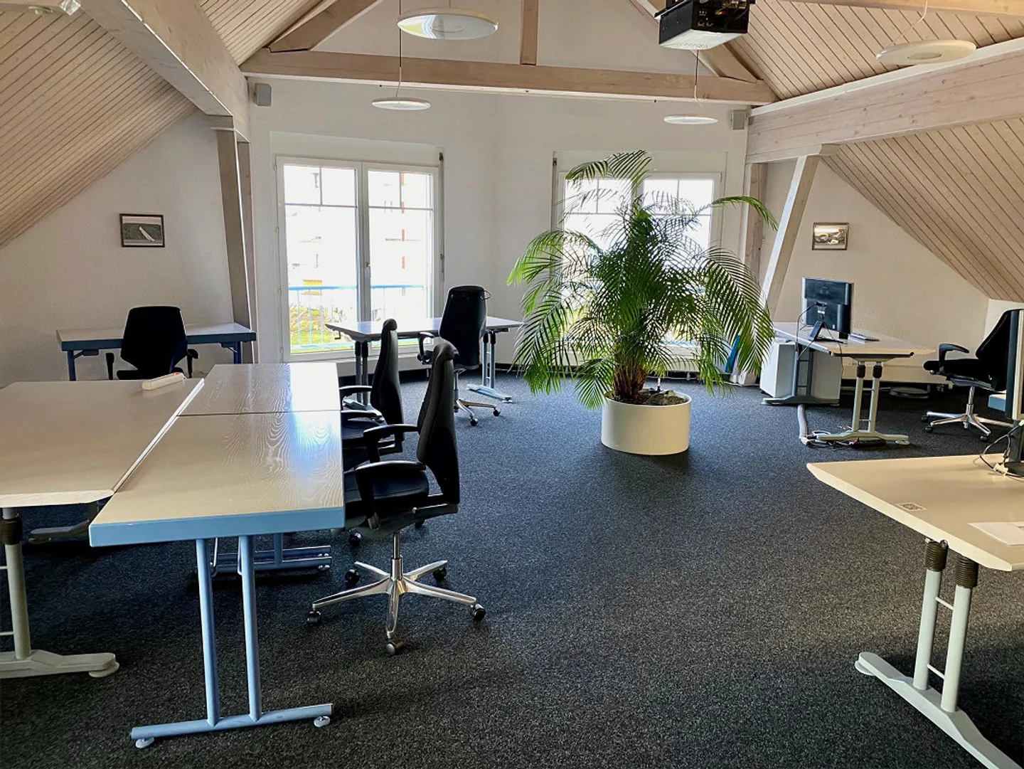 Ufficio privato (1-4 postazioni di lavoro) in coworking space - Foto 10 di 19