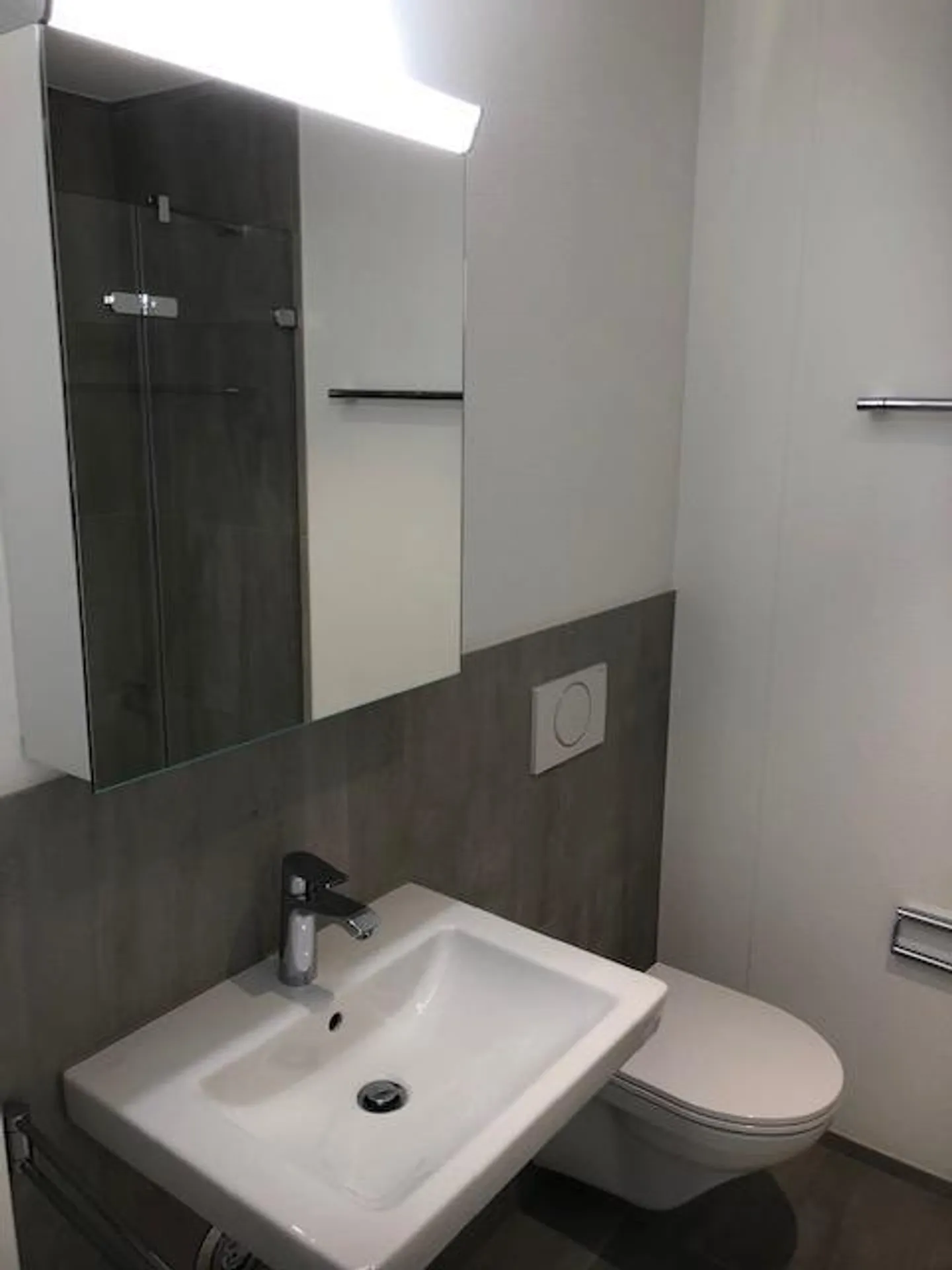 Modern 2.5 room apartment in the village center - with beautiful seating area - Photo 3 of 7