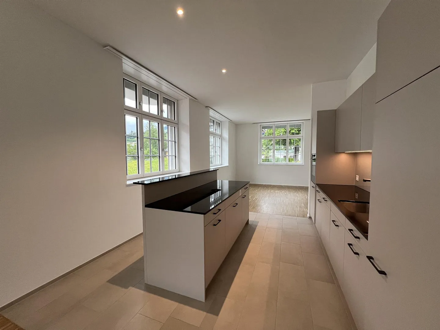 Modern, bright and spacious – 4.5-room apartment in new building - Photo 2 of 9