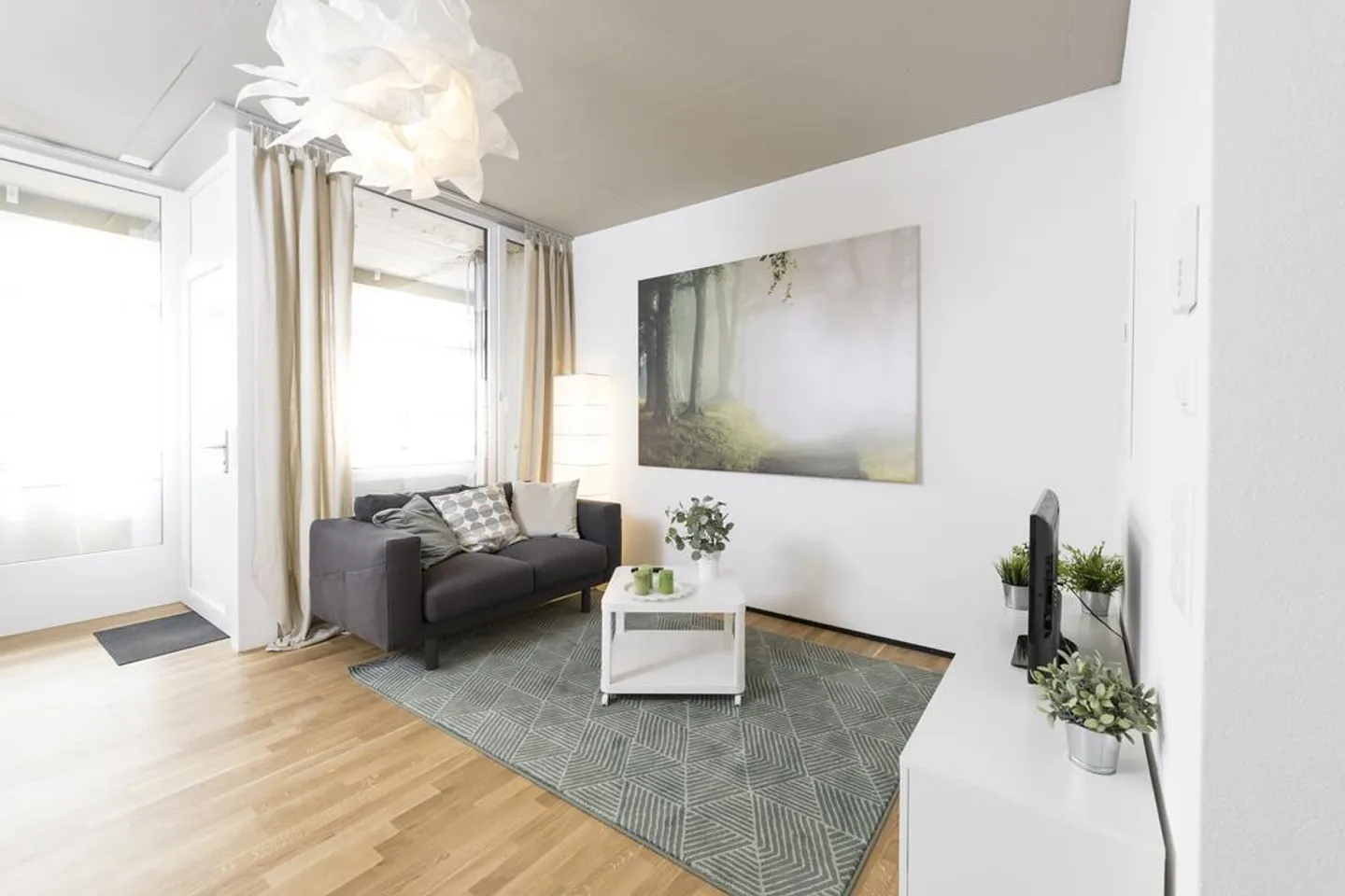 Your modern 2-room apartment in the heart of Suhr - Photo 2 of 7