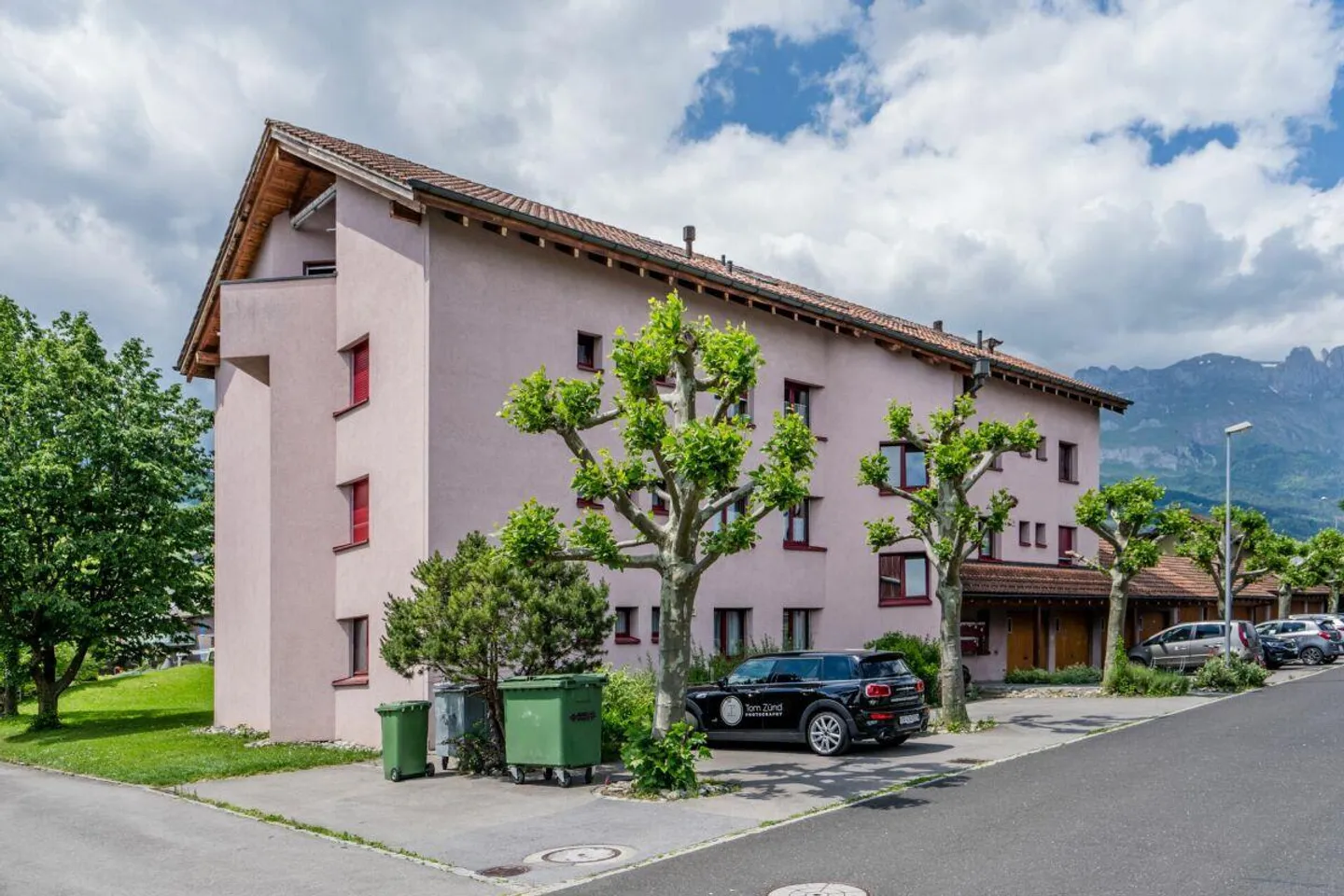 Charmante Dachwohnung in Grabs - Foto 1 von 9