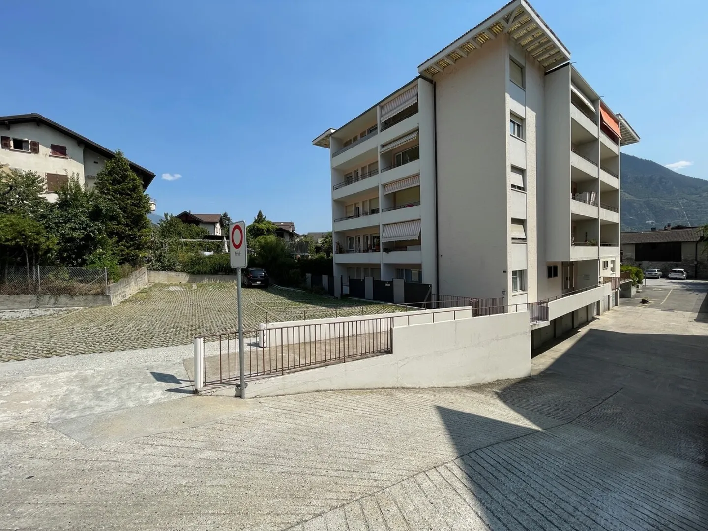 4 stanze con balconi - Foto 1 di 12