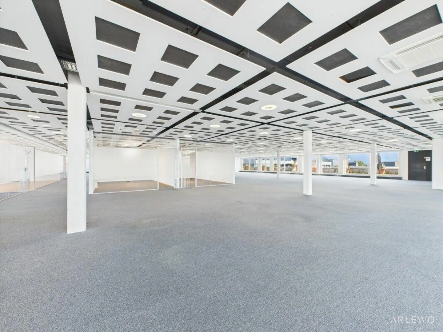 Modernes Büro mit Dachterrasse - Foto 2 von 21