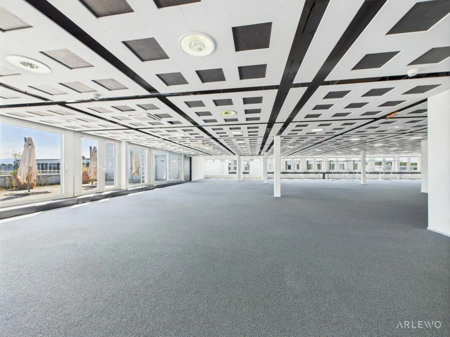 Modernes Büro mit Dachterrasse - Foto 7 von 21