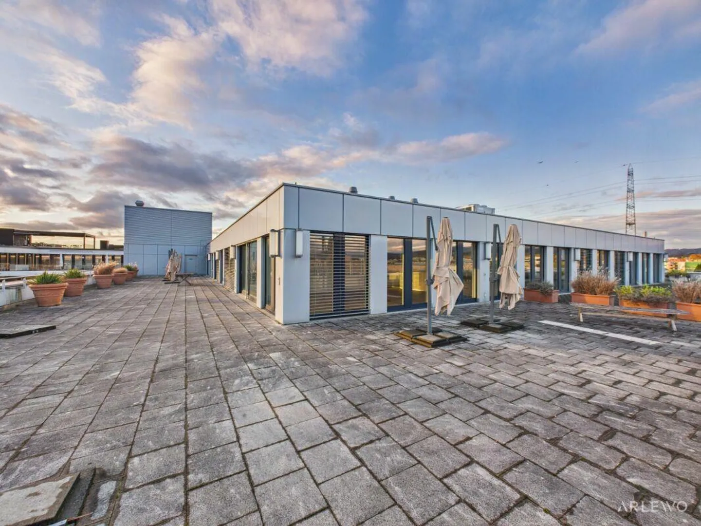 Modernes Büro mit Dachterrasse - Foto 14 von 21