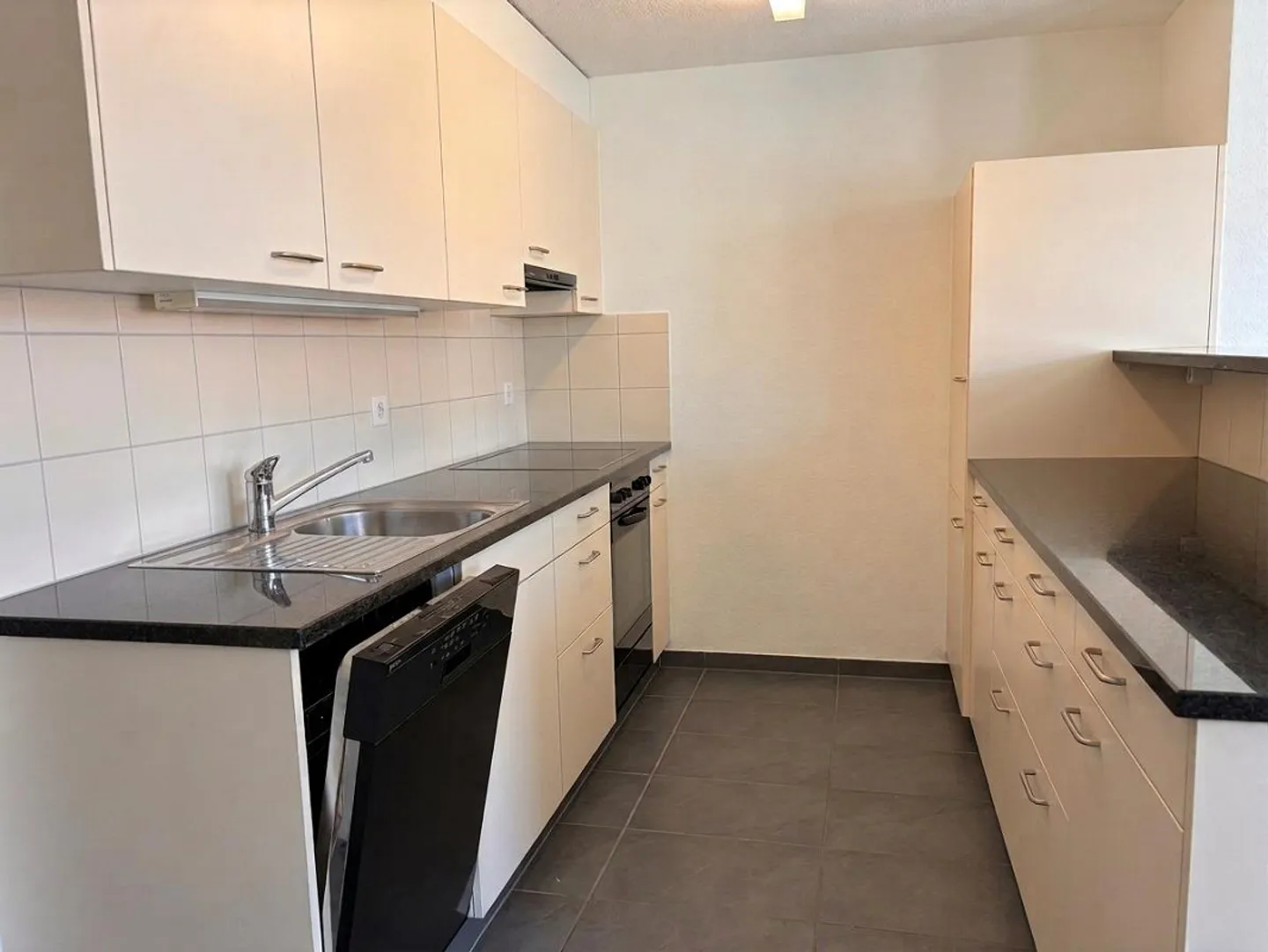 Attraktive und moderne Wohnung nahe Grenze - Foto 3 di 6