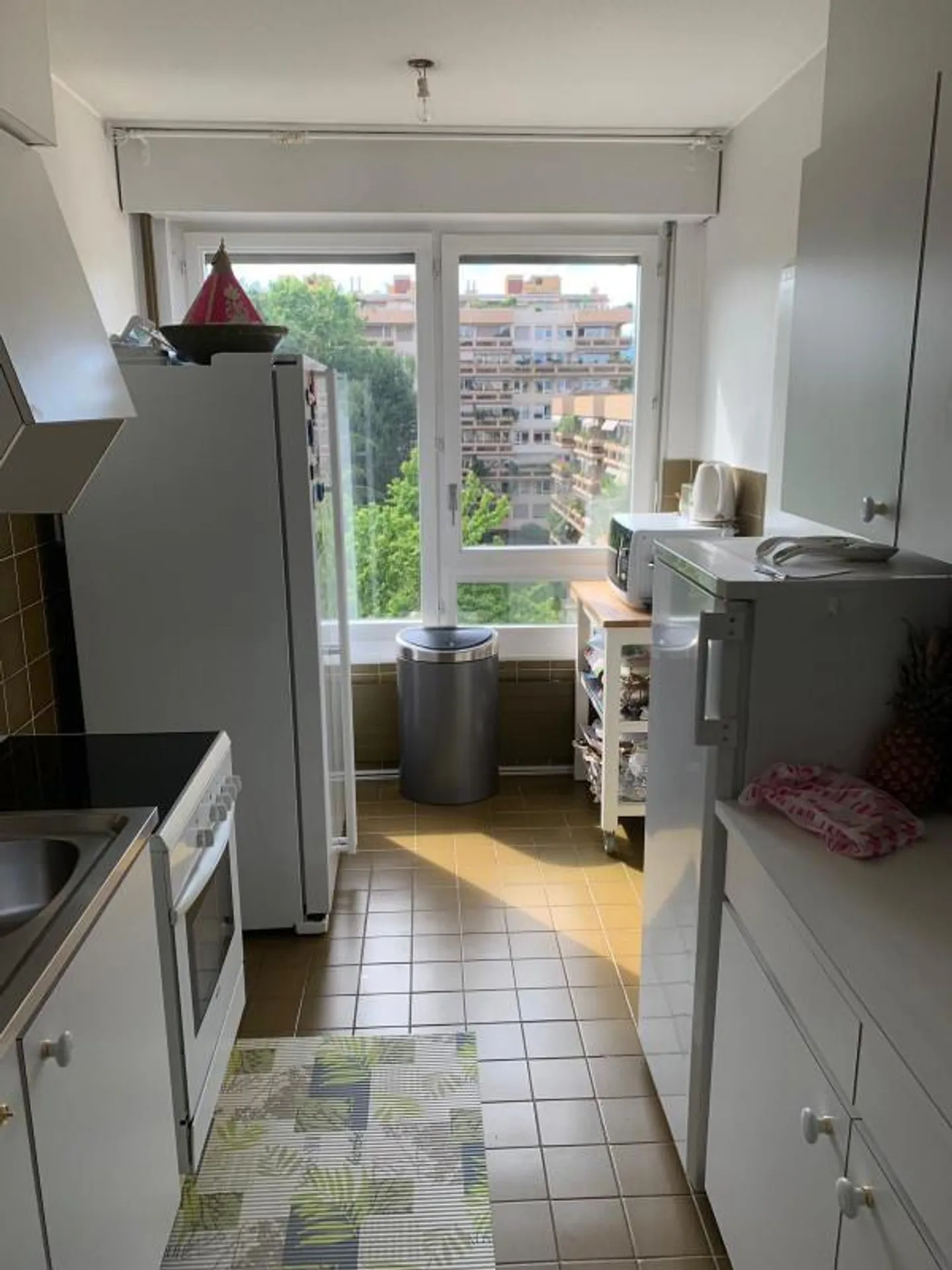 Appartement de 5 pièces au 8ème étage localiser à Genève 1208 - Photo 2 sur 8