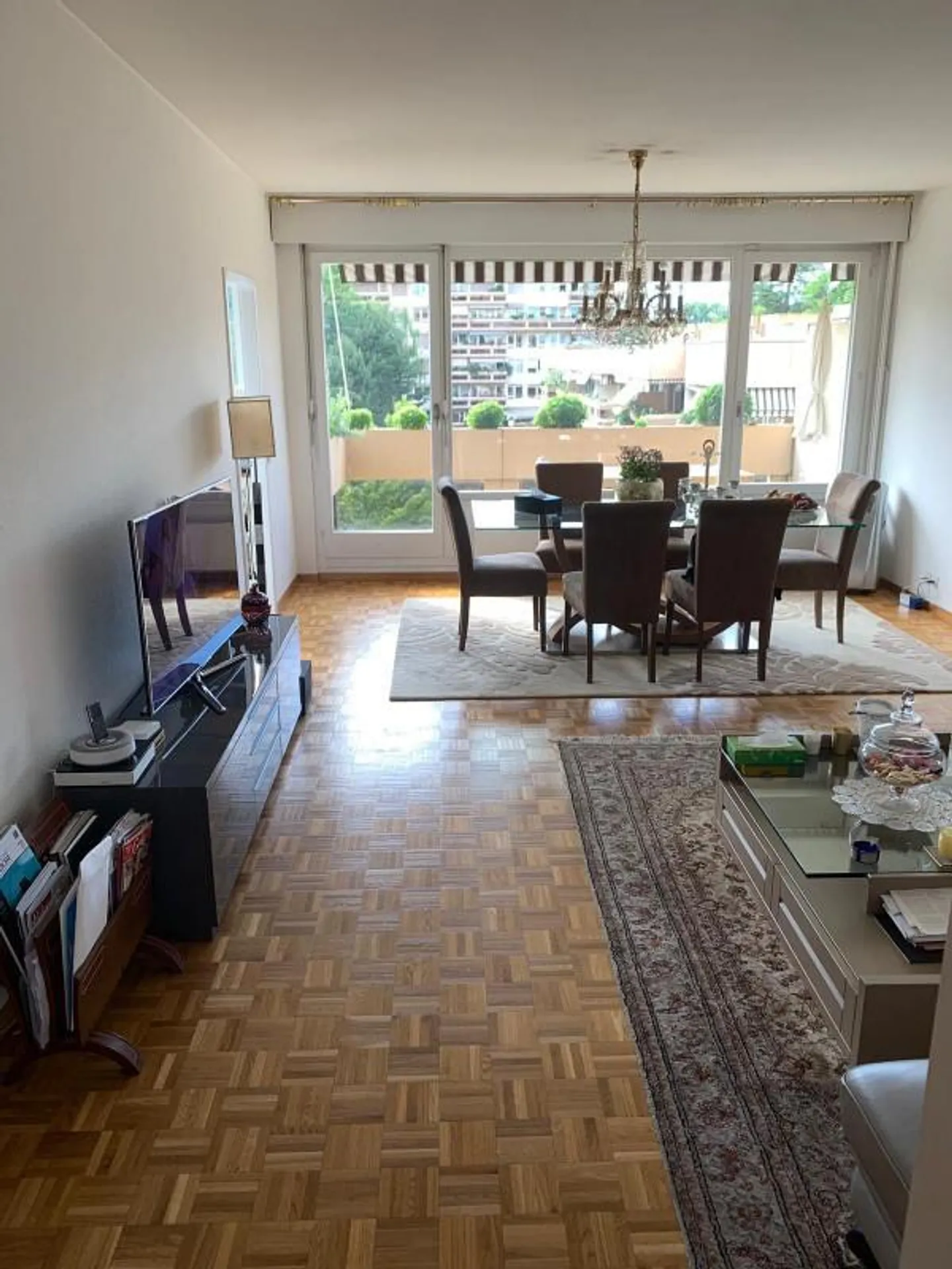 Appartement de 5 pièces au 8ème étage localiser à Genève 1208 - Photo 1 sur 8