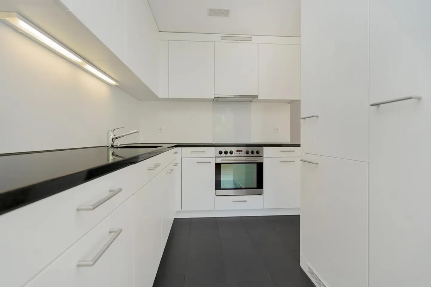 FAMILIENFREUNDLICHE WOHNUNG AN RUHIGER LAGE - Foto 5 von 12