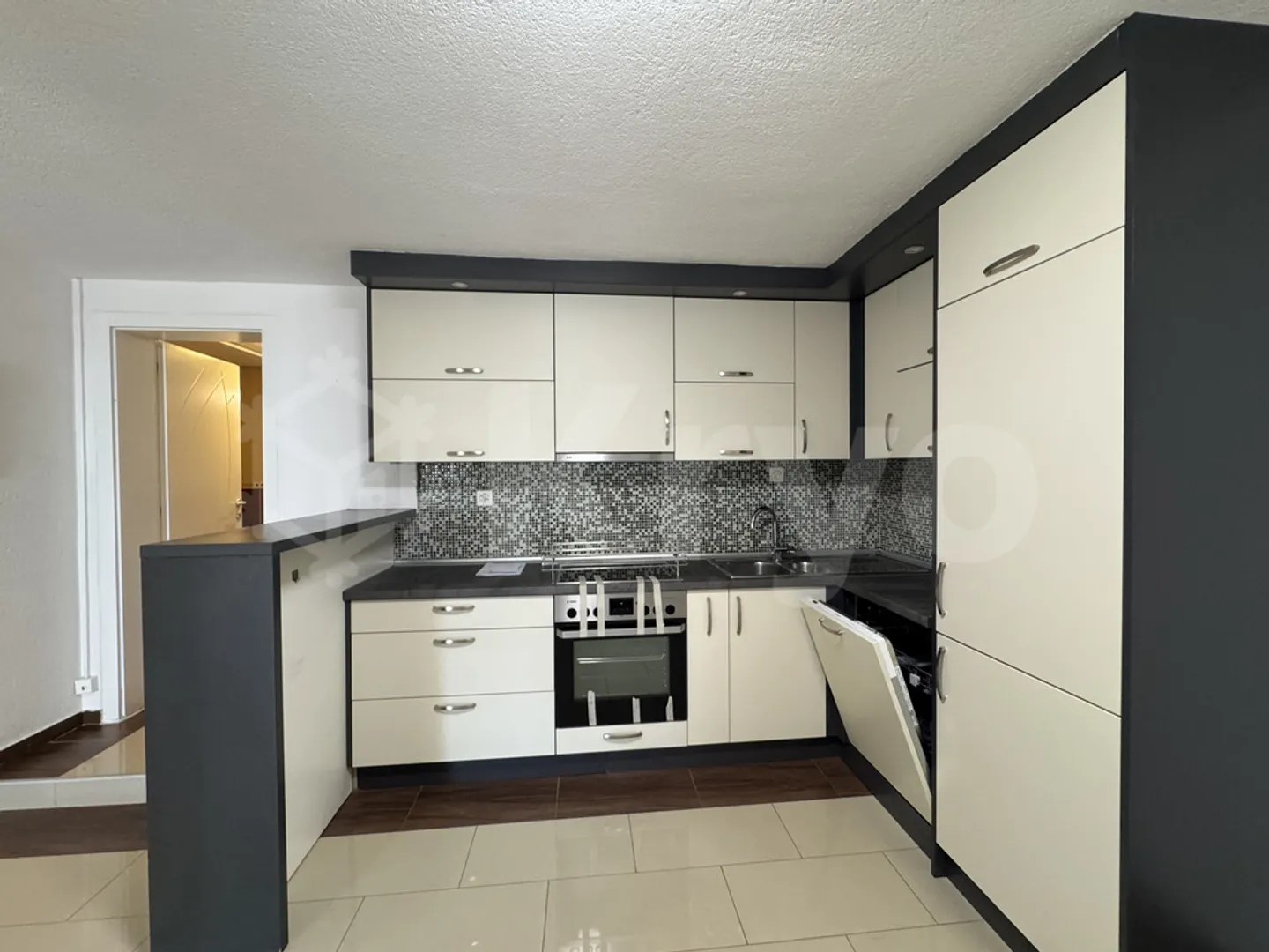 Bel appartamento di 3,5 locali - zona tranquilla - Foto 6 di 11