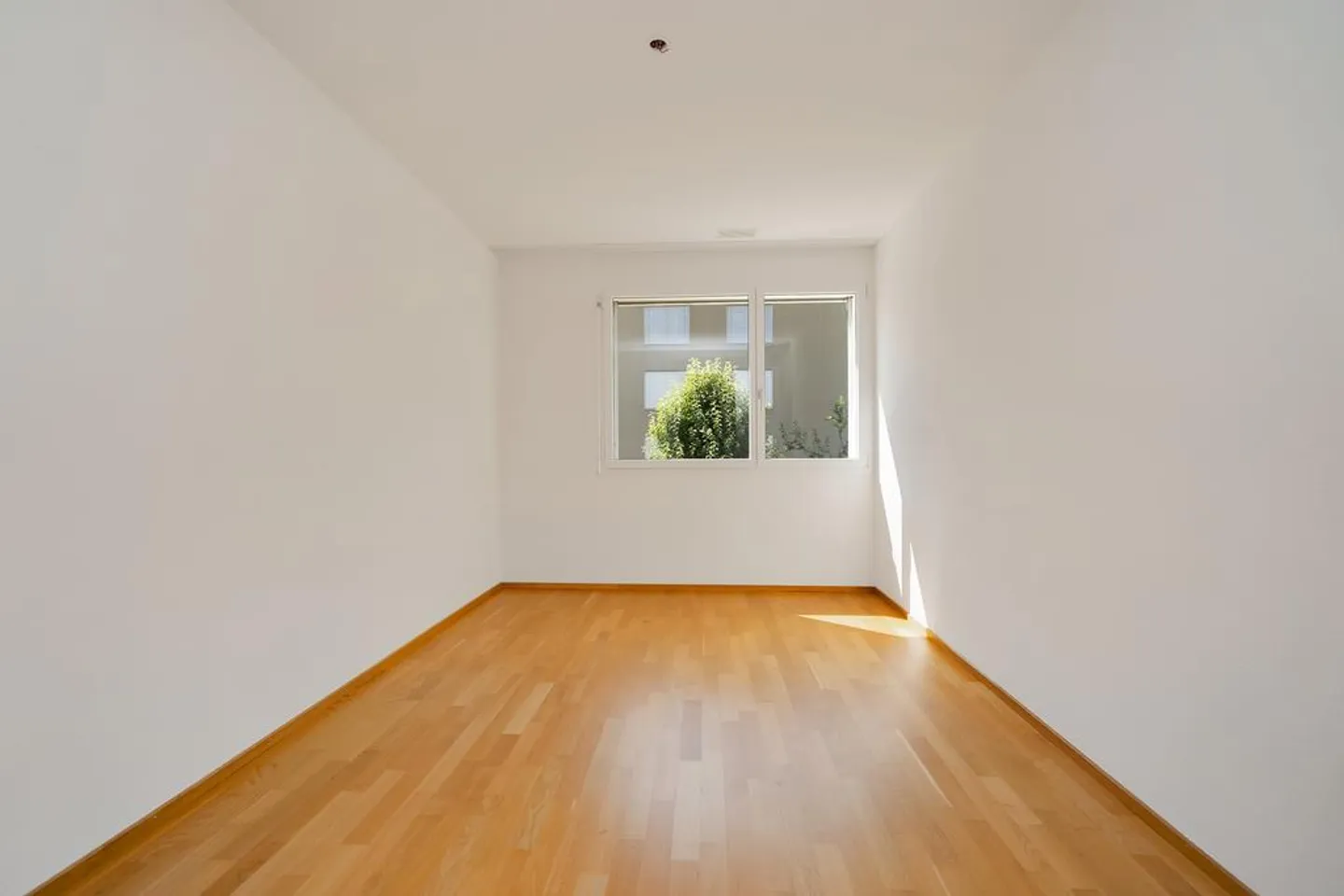 FAMILIENFREUNDLICHE WOHNUNG AN RUHIGER LAGE - Foto 10 von 12