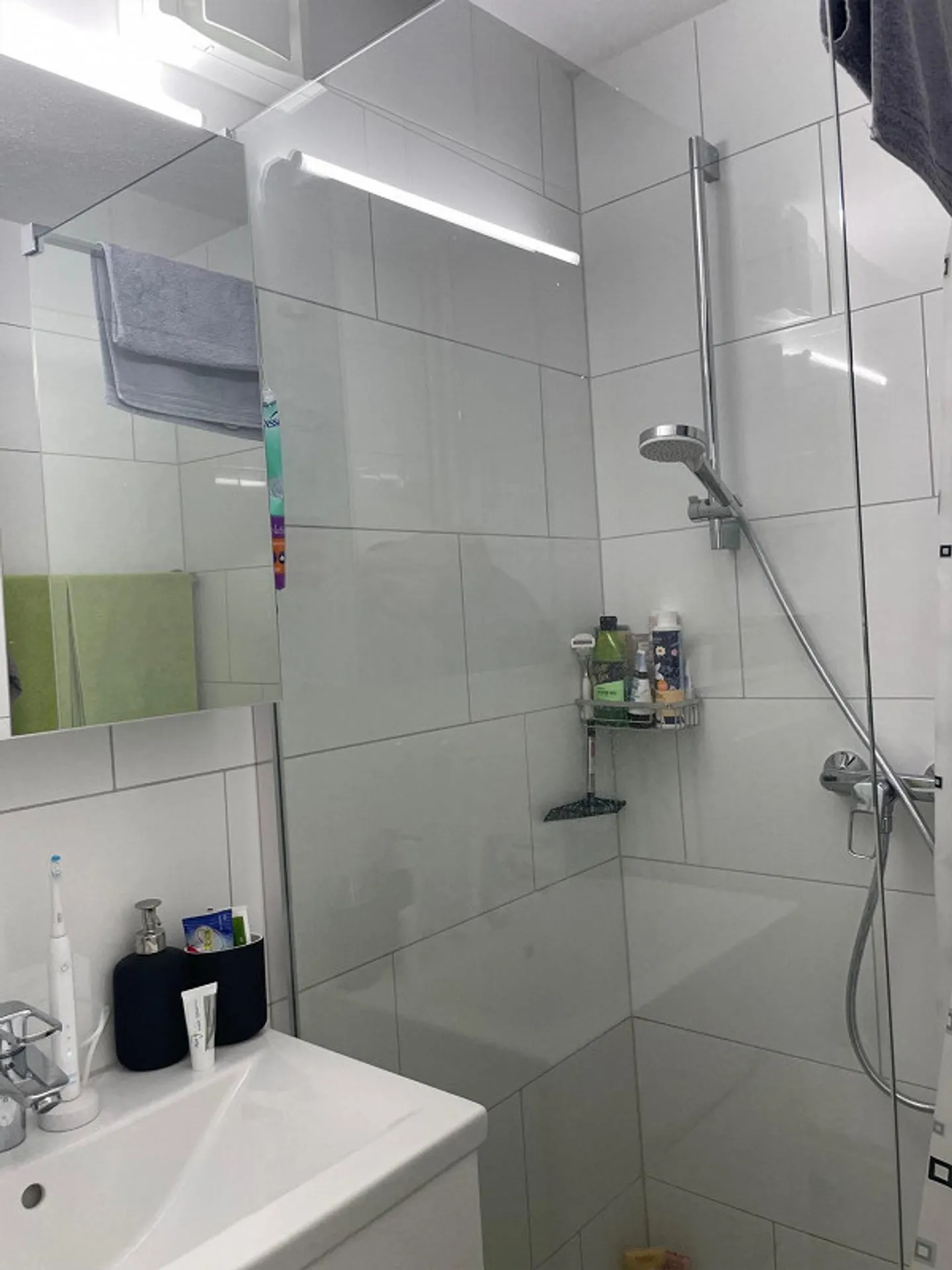 Bellissimo appartamento di 2,5 stanze in affitto - Foto 9 di 11