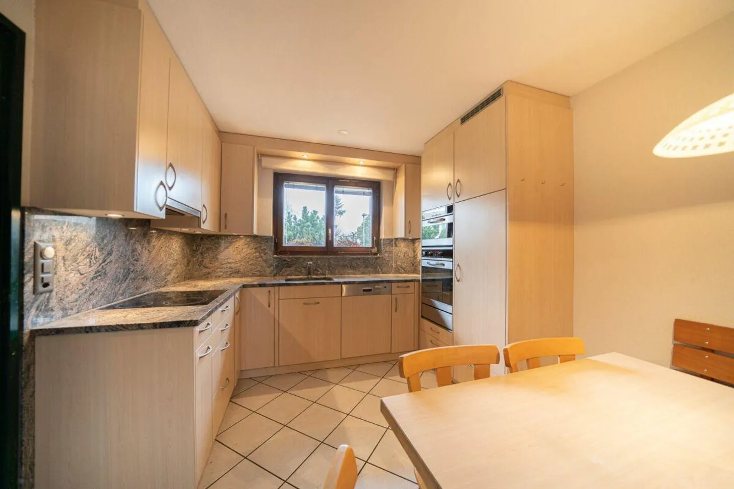 Familienfreundliches Doppelhaus - Foto 5 von 13
