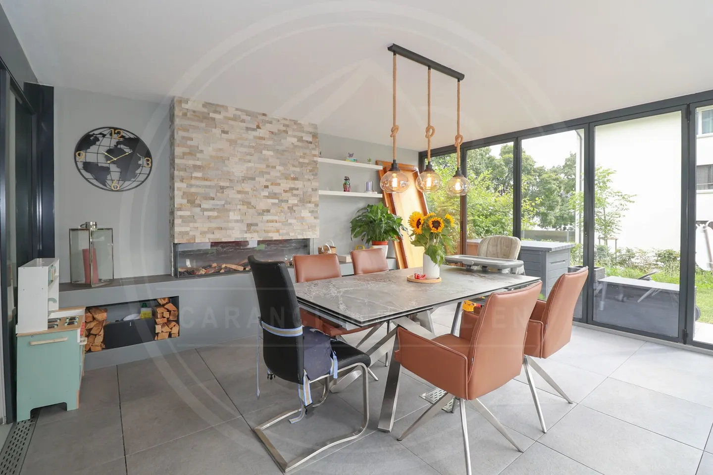 Exklusive 4½-Zimmer-Gartenwohnung mit Wintergarten - Wohnen im Grünen nahe Zürich & Zug - Foto 6 von 17