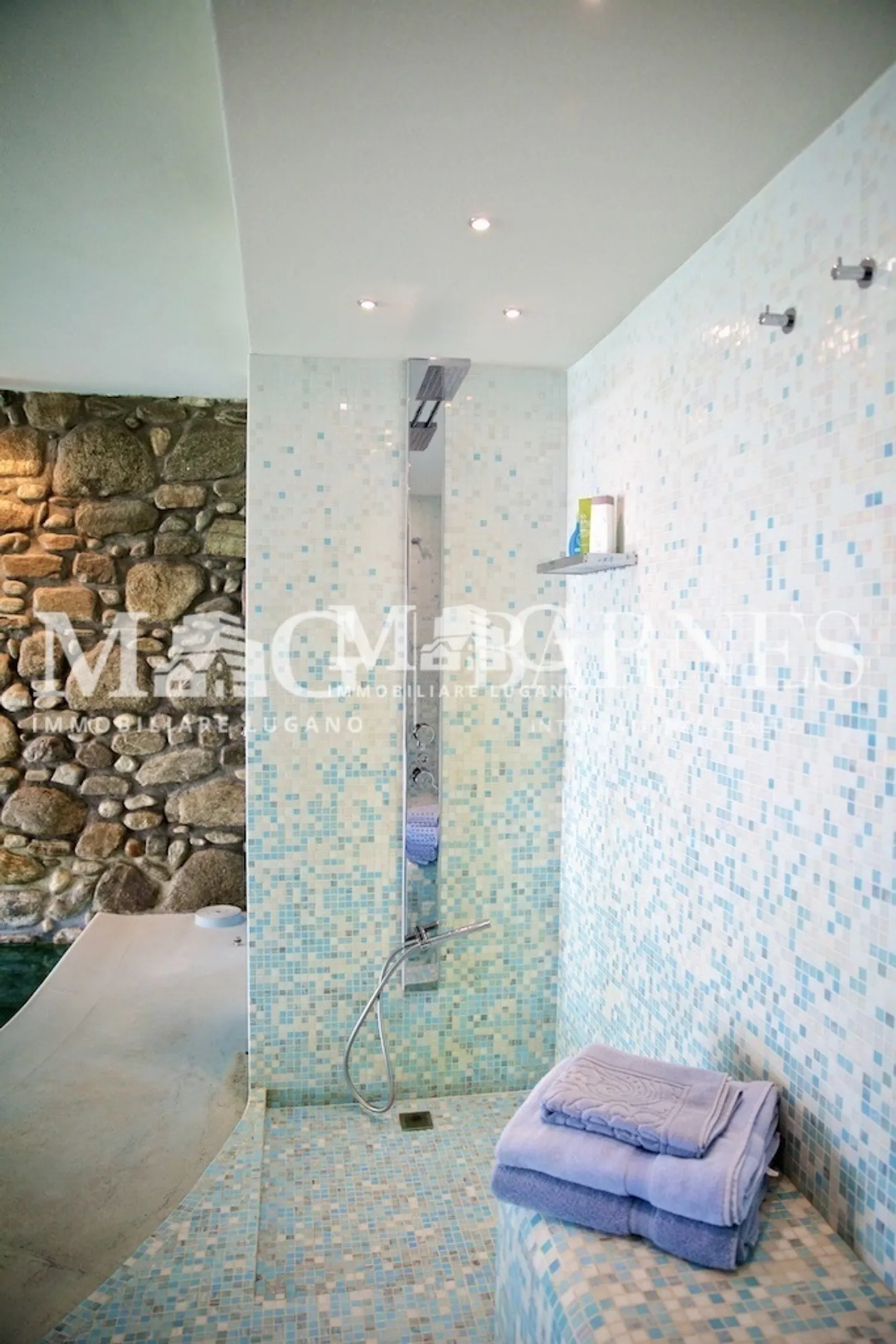 Lugano: Lake view villa 6 rooms, exclusive opportunity - Photo 7 of 14