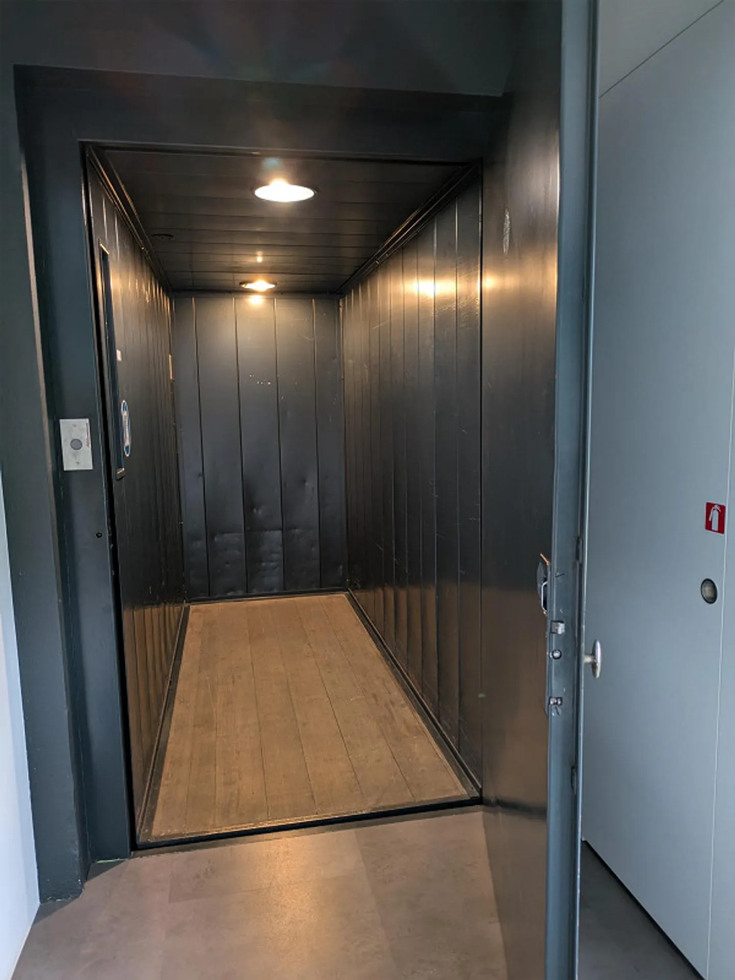 LOFT - Bureau - Atelier - Salle de loisirs - Photo 9 sur 10