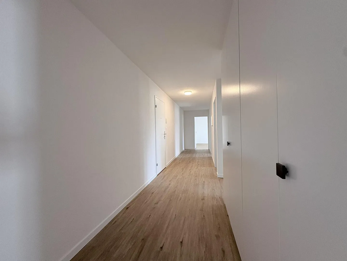 In affitto: appartamento di 3,5 stanze in una buona posizione! - Foto 2 di 9