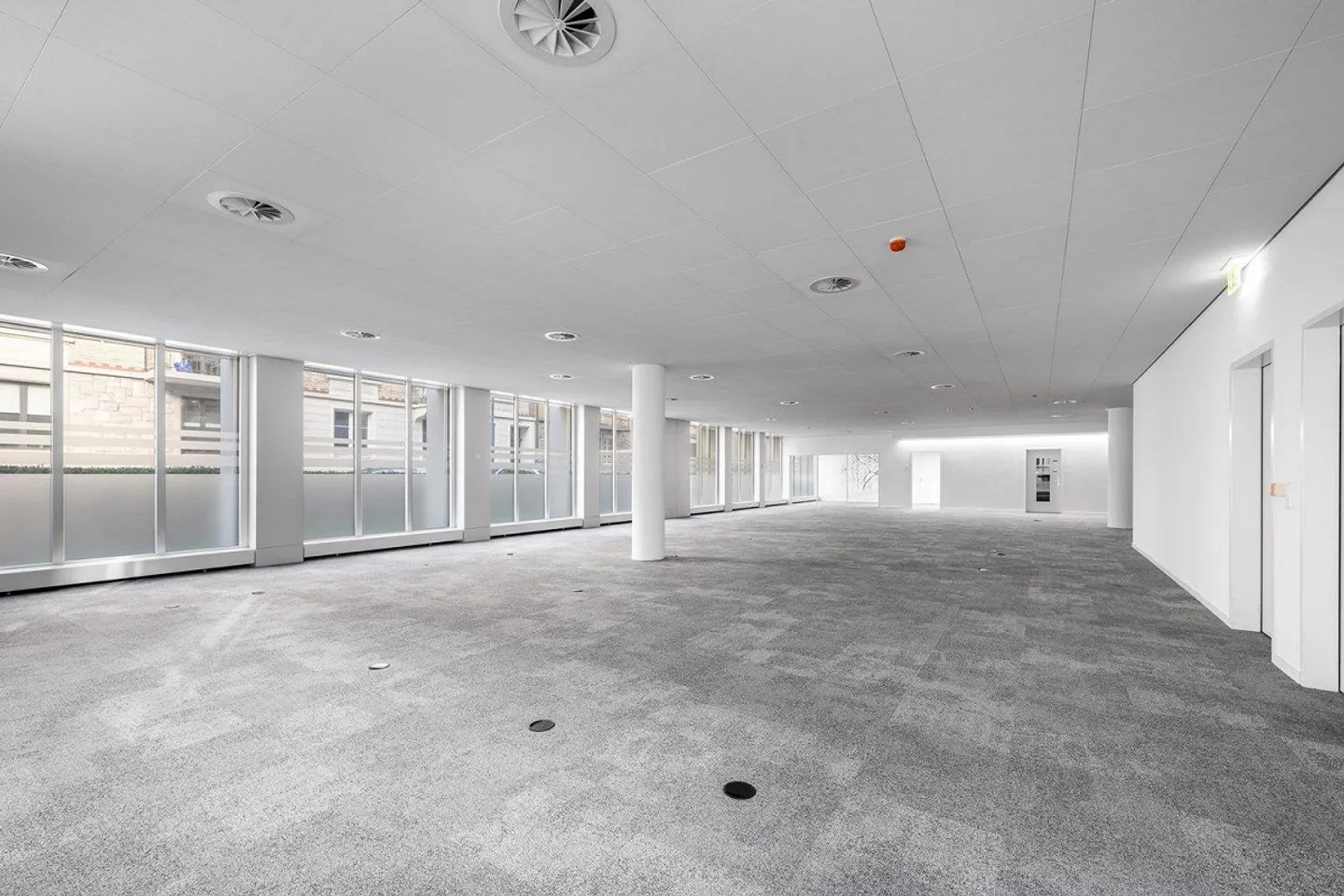 Spazio ufficio/commerciale attraente in affitto in posizione privilegiata! - Foto 4 di 10