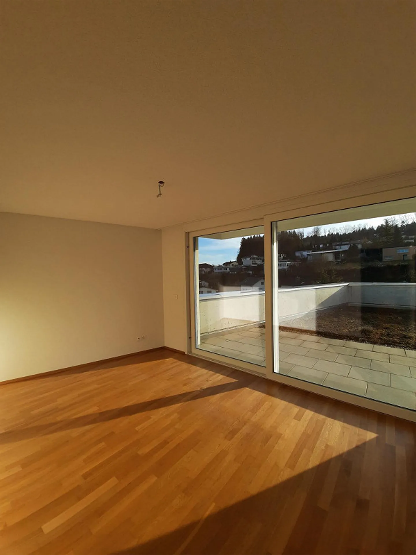 Appartement penthouse moderne et élégant de 4,5 pièces - Photo 12 sur 13