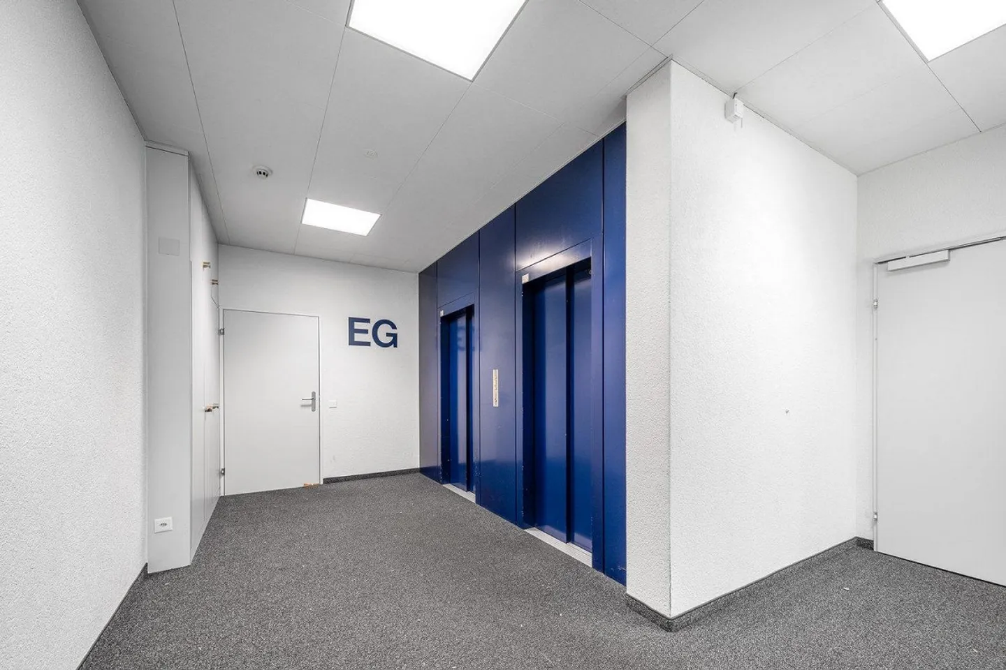 Spazio ufficio/commerciale attraente in affitto in posizione privilegiata! - Foto 3 di 10