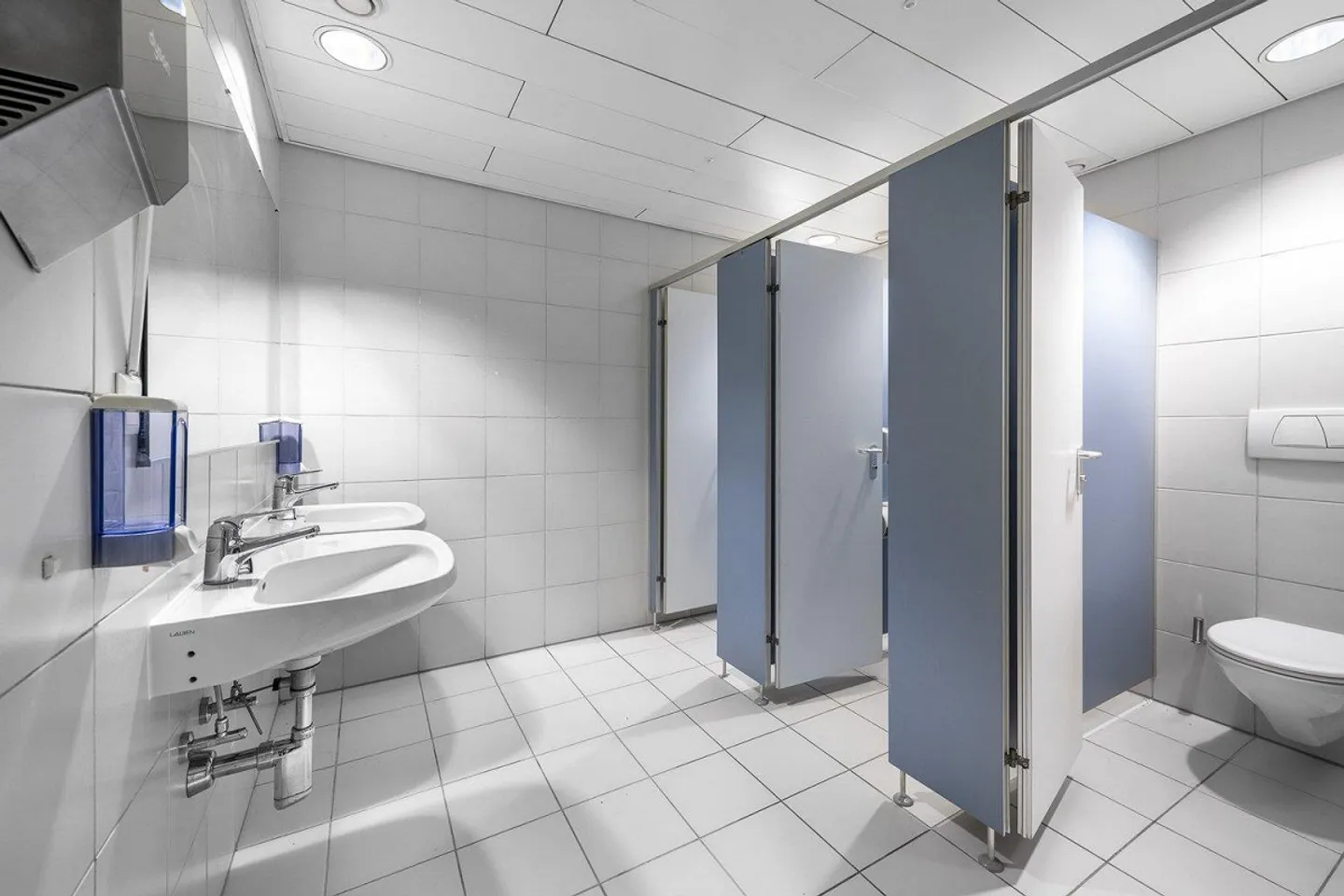 Spazio ufficio/commerciale attraente in affitto in posizione privilegiata! - Foto 9 di 10