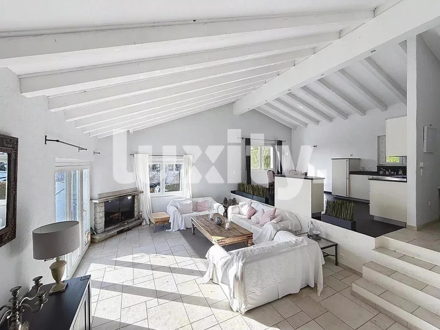 Extraordinary furnished property ? Panoramic view of Lake Geneva ? Genolier short-term rental - Photo 4 of 8